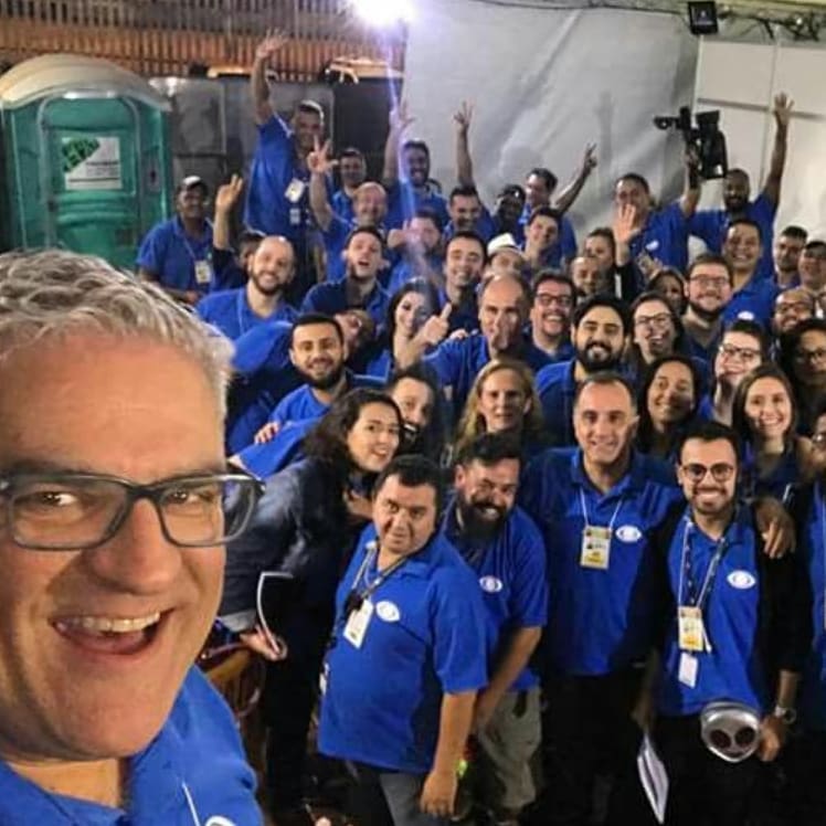 Camiseta infantil em algodão personalizada para escola