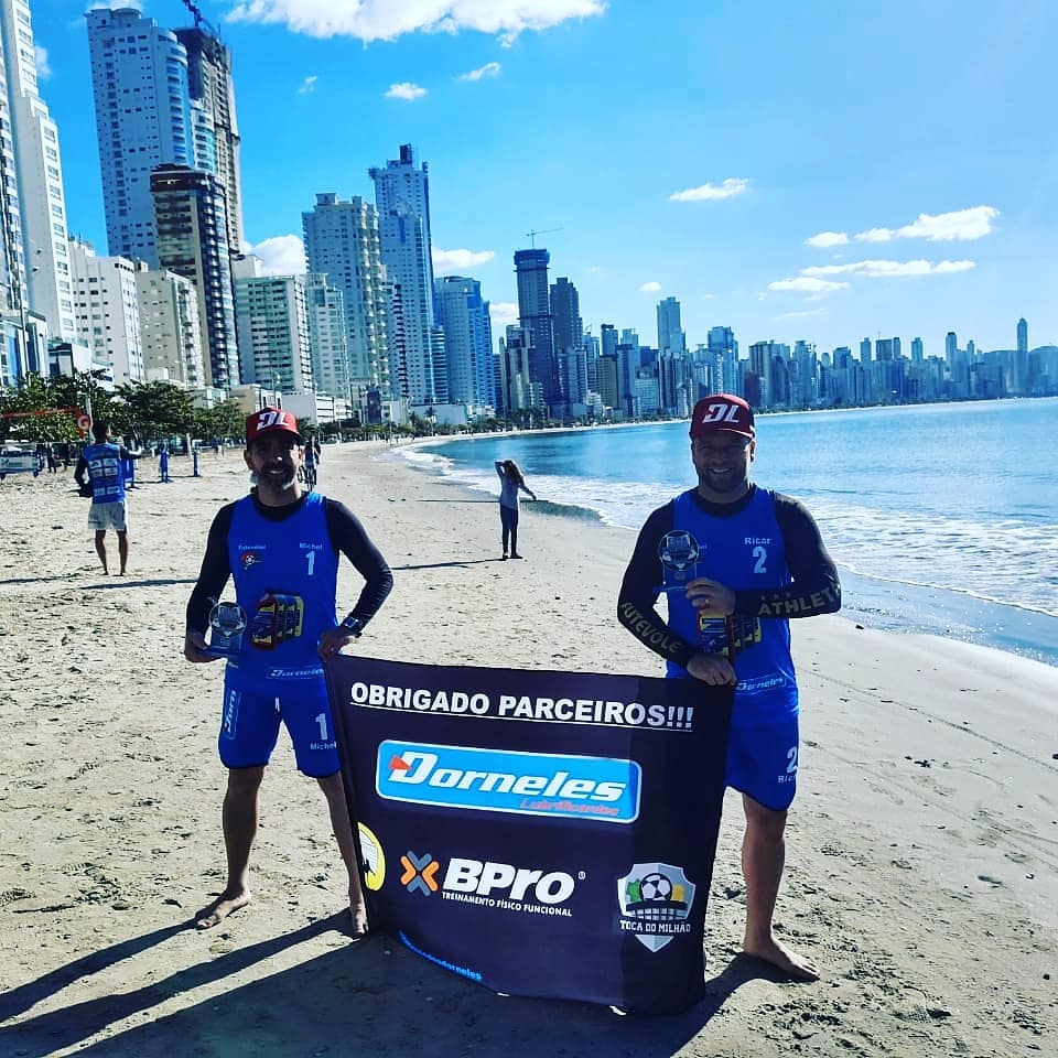 Camiseta azul royal de algodão personalizada